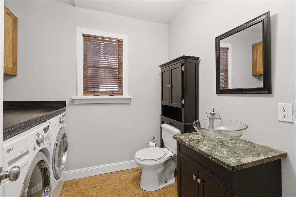 308 Elm Street Bennington, VT 05201 - Photo 8 of 33