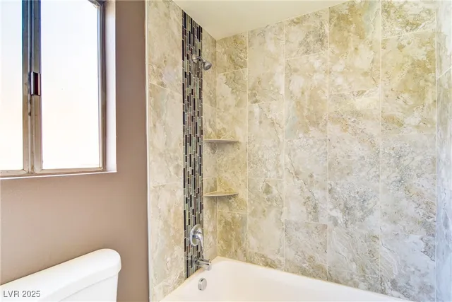 $2,200 | 5221 Percheron Street, Las Vegas, NV 89119