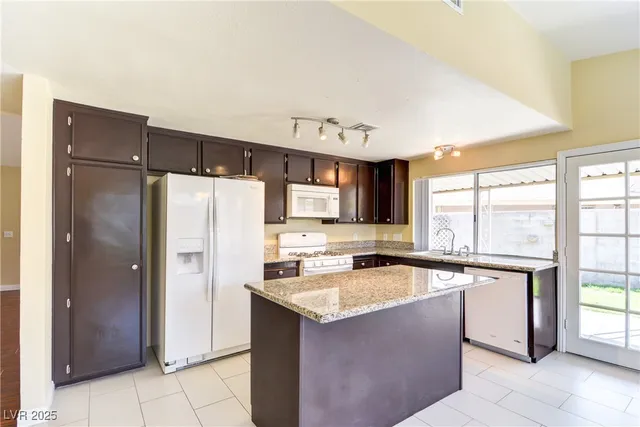 $2,200 | 5221 Percheron Street, Las Vegas, NV 89119