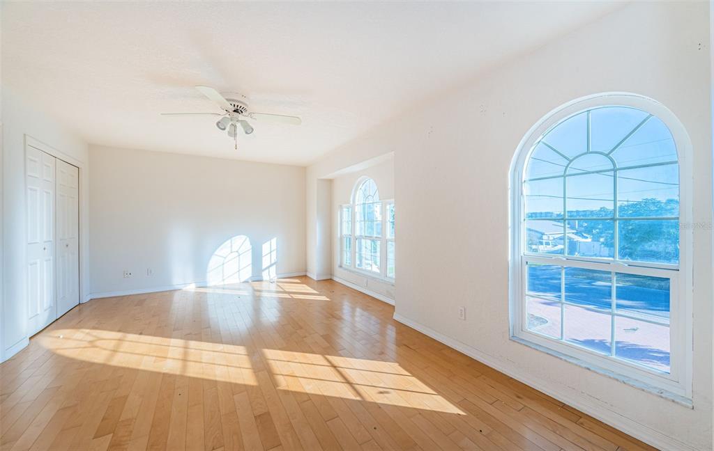 30 Dolphin Drive Treasure Island, FL 33706 - Photo 42 of 71 a view of empty room with window