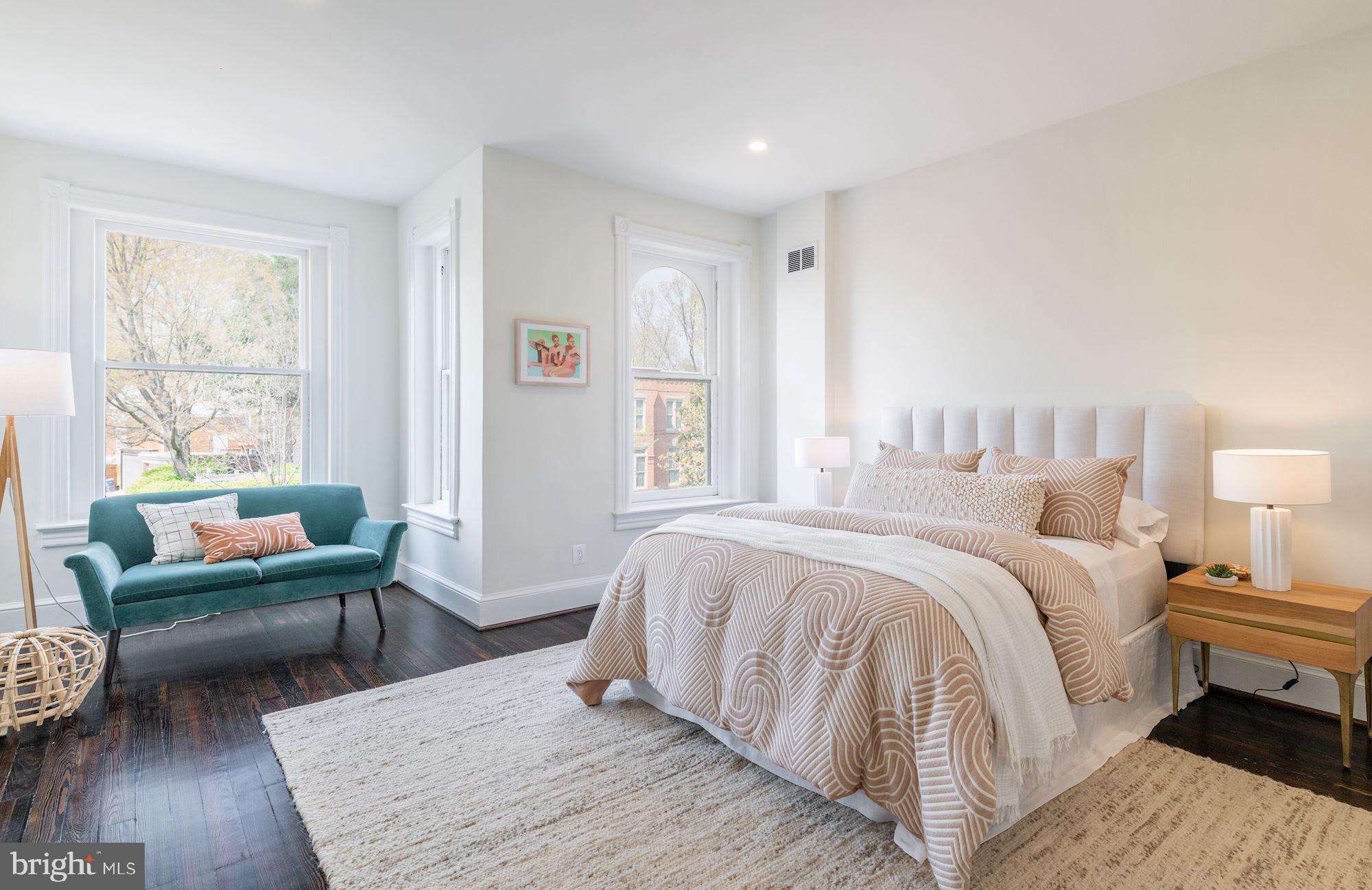 320 12th Street Southeast Washington, DC 20003 - Photo 13 of 20 Owner's suite