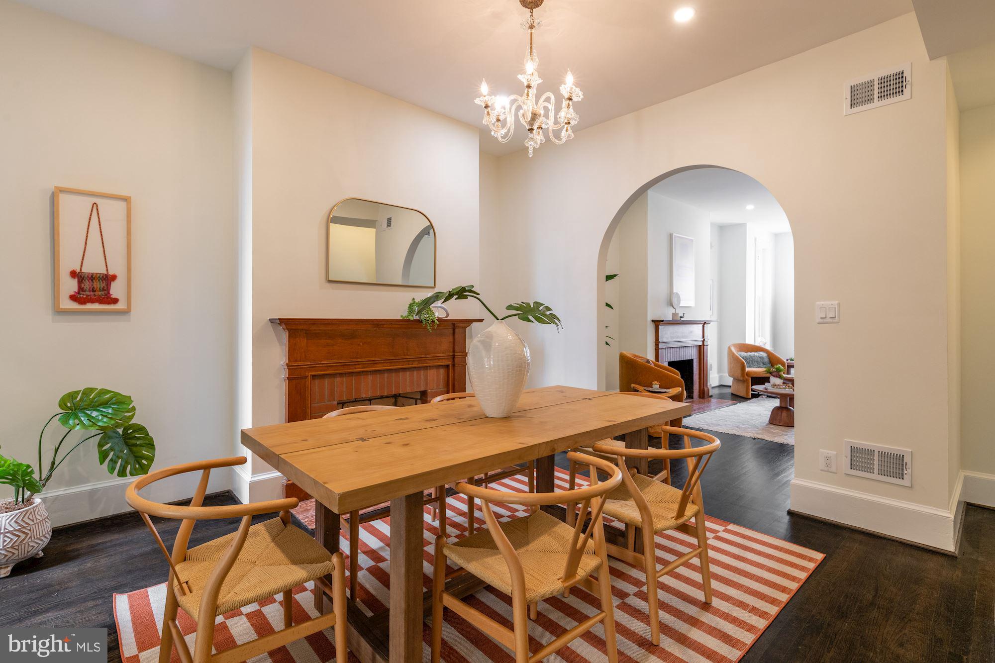 320 12th Street Southeast Washington, DC 20003 - Photo 5 of 20 Dining room