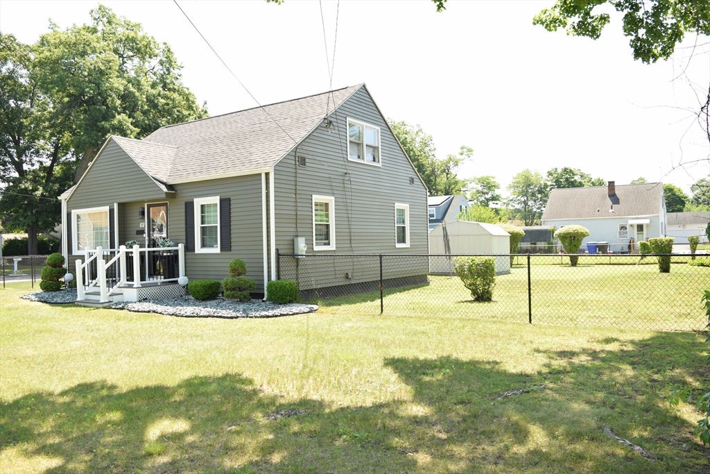 43 Barton Street Springfield, MA 01104 - Photo 20 of 25