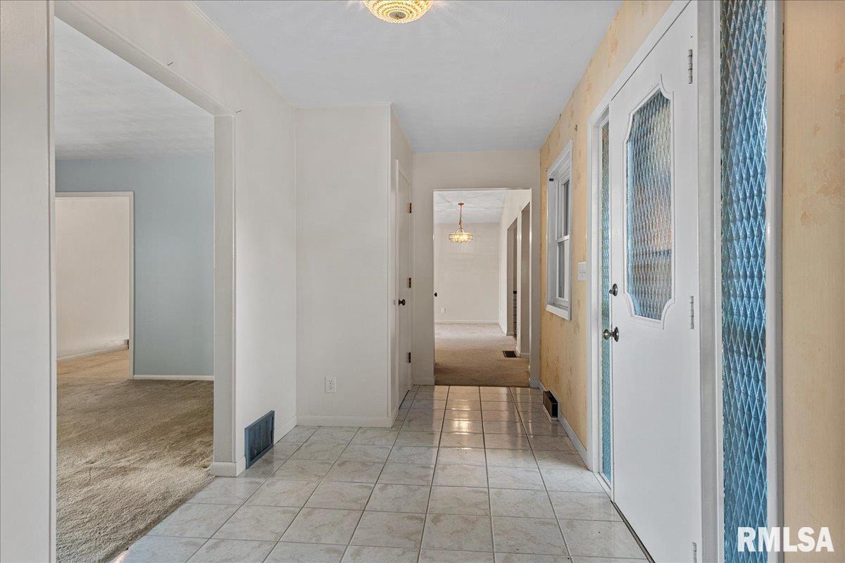 900 West Lake Shore Drive Springfield, IL 62712 - Photo 8 of 68