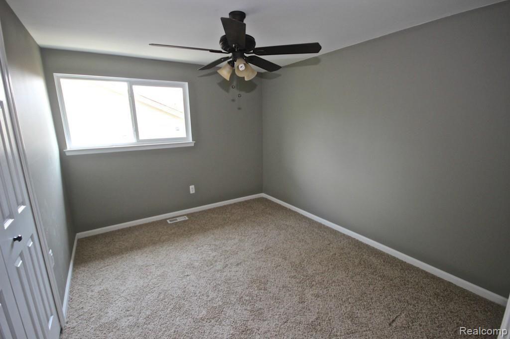 47670 Barbara Road Macomb, MI 48044 - Photo 26 of 49 IMG_4069.jpg