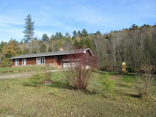 $299,000 | 812 Brown Farm Road, Lyndon, VT 05851