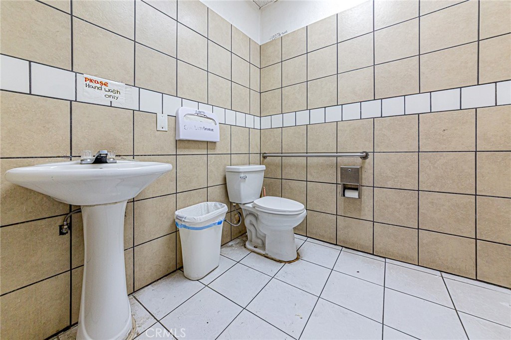 1756 Pacific Long Beach, CA 90813 - Photo 18 of 35