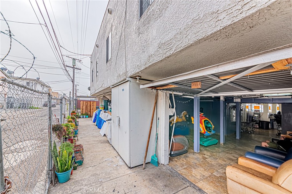 1756 Pacific Long Beach, CA 90813 - Photo 23 of 35