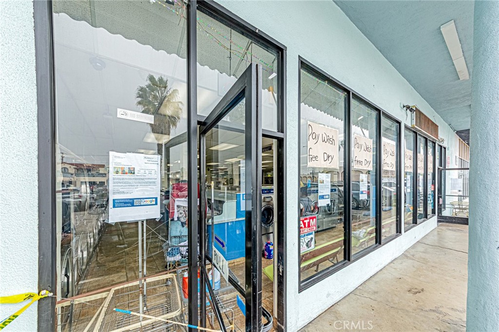 1756 Pacific Long Beach, CA 90813 - Photo 4 of 35
