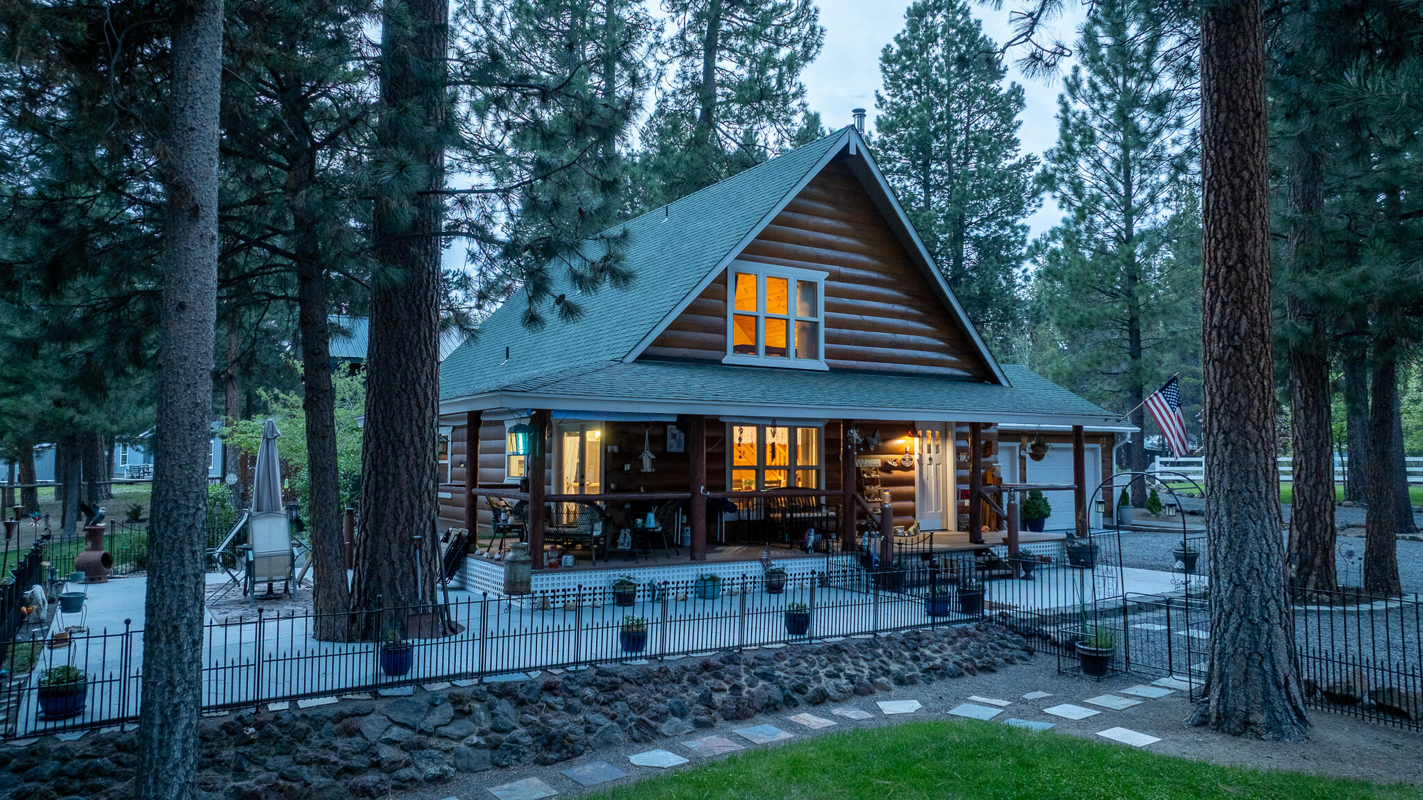 17659 Rosland Road La Pine, OR 97739 - Photo 31 of 33 a front view of a house with a yard