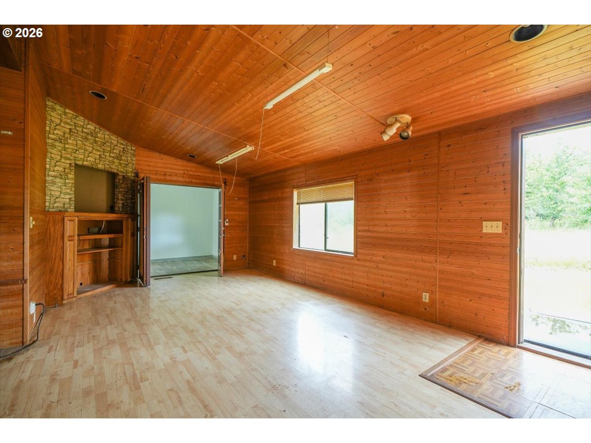 33926 Ford Mill Road Lebanon, OR 97355 - Photo 15 of 35