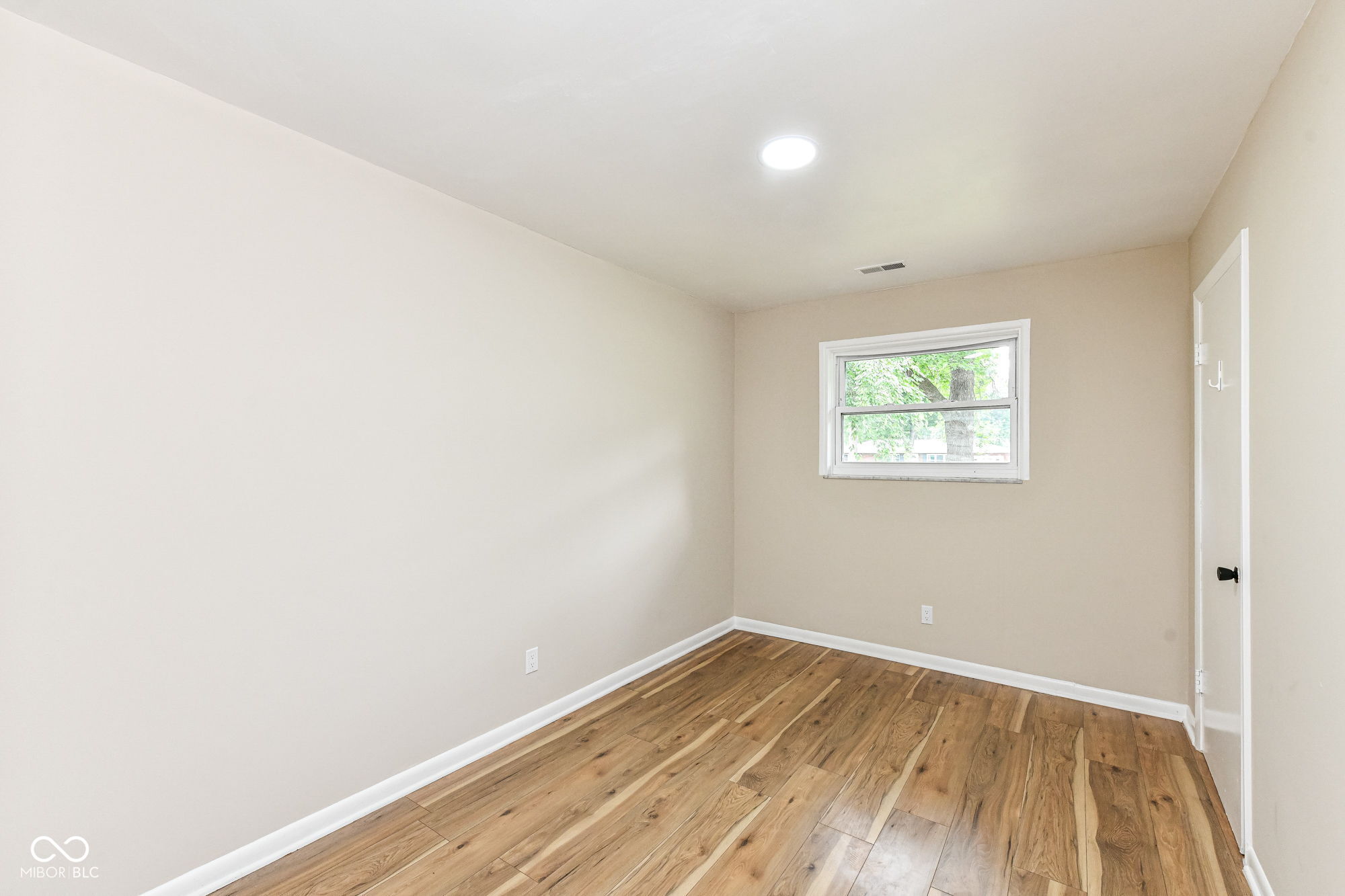 651 Fabyan Road Indianapolis, IN 46217 - Photo 21 of 33 Gallery Image 21