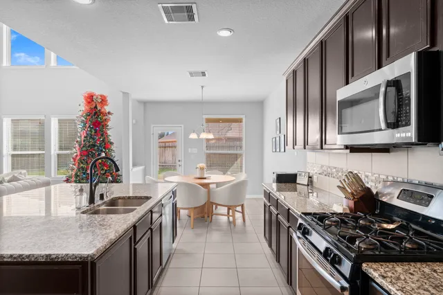 $409,900 | 7423 Wilson Reach Lane, Spring, TX 77389