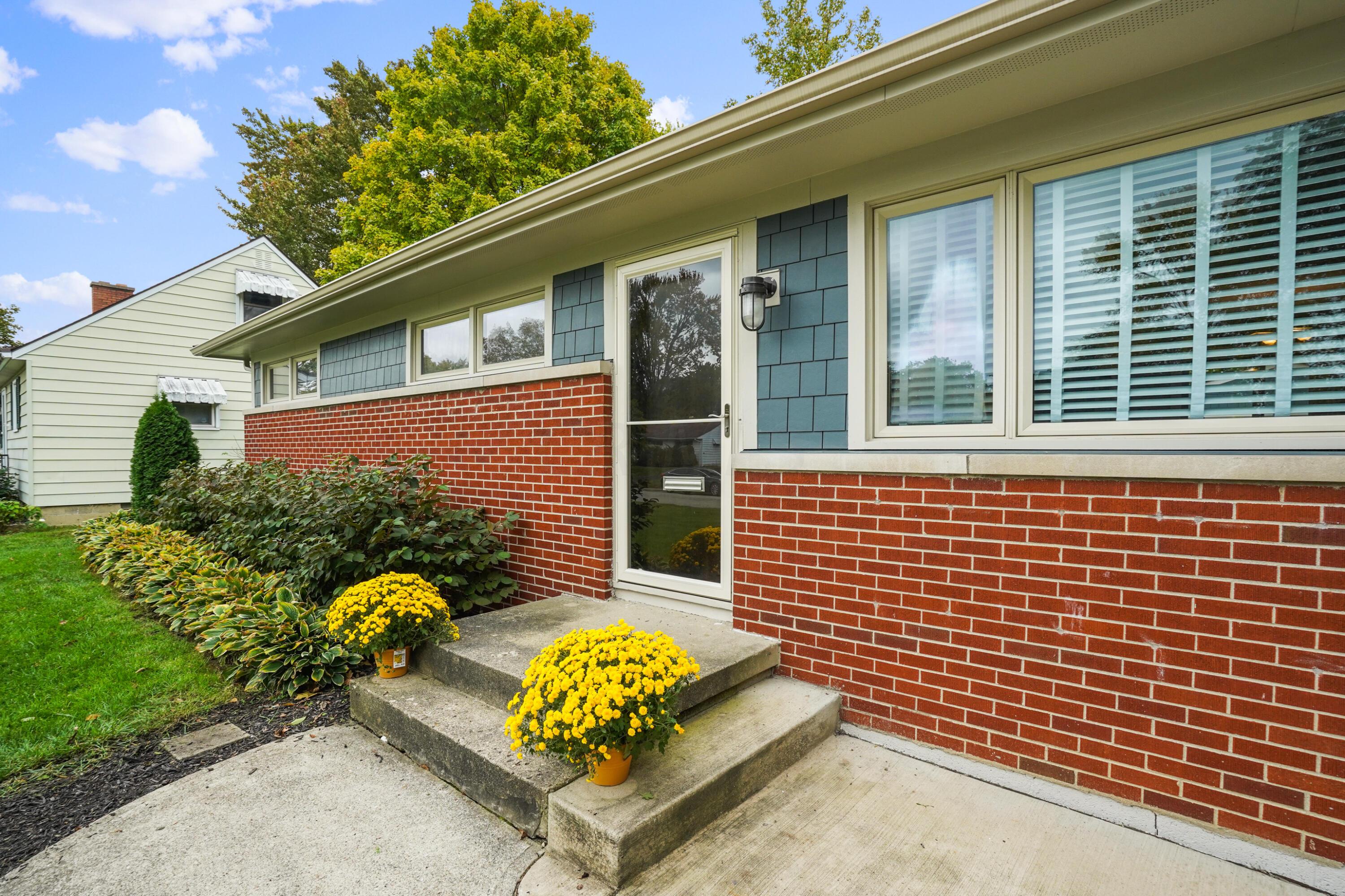 2545 Shrewsbury Road Columbus, OH 43221 - Photo 5 of 33