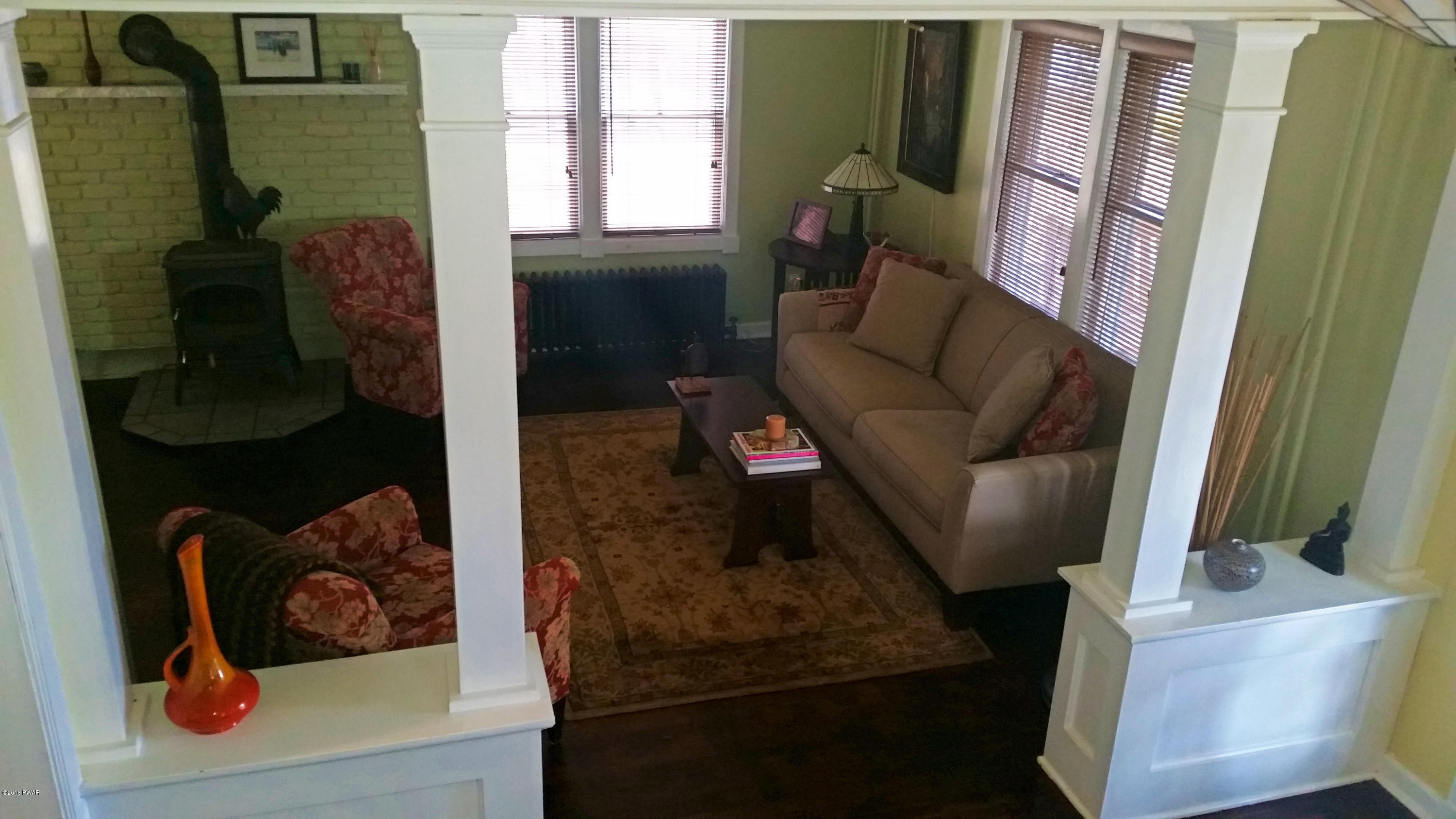 257 Raymondskill Road Milford, PA 18337 - Photo 13 of 39 Living Room