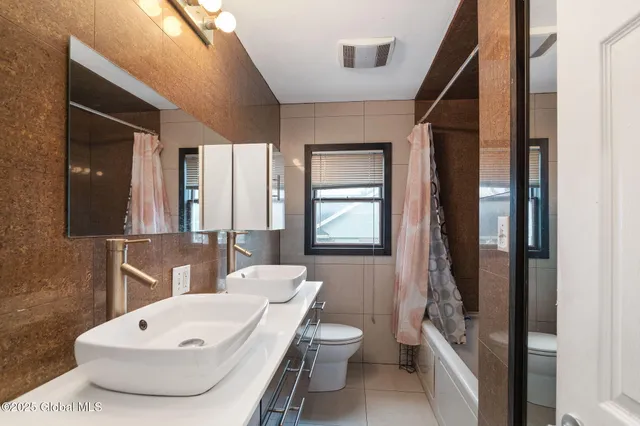 $275,000 | 1420 Western Avenue, Guilderland, NY 12203