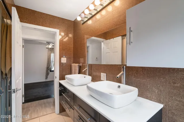 $275,000 | 1420 Western Avenue, Guilderland, NY 12203