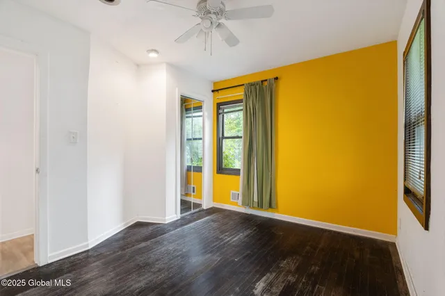 $275,000 | 1420 Western Avenue, Guilderland, NY 12203