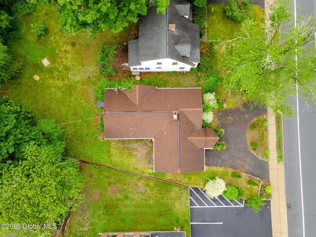 $275,000 | 1420 Western Avenue, Guilderland, NY 12203