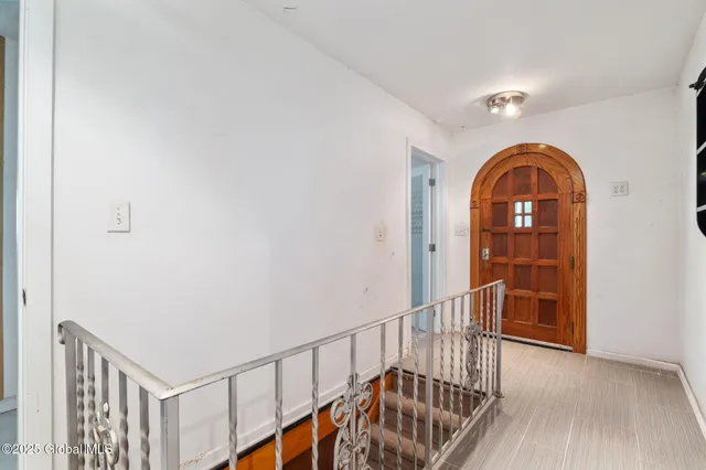 $275,000 | 1420 Western Avenue, Guilderland, NY 12203