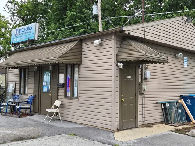 $193,500 | 3121 Chicago Road, Steger, IL 60475