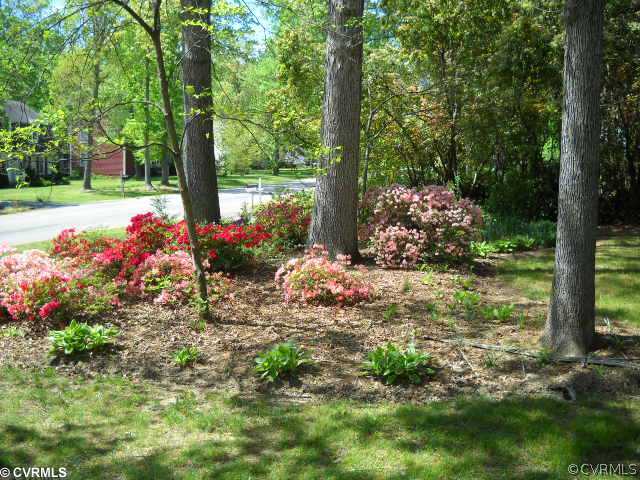 100 Midfield Road Richmond, VA 23236 - Photo 2 of 10 Exterior Front