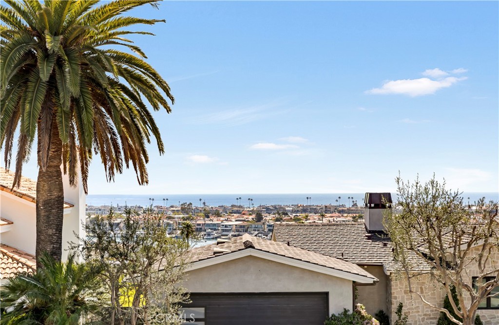 660 Kings Road Newport Beach, CA 92663 - Photo 25 of 41 a view of a city