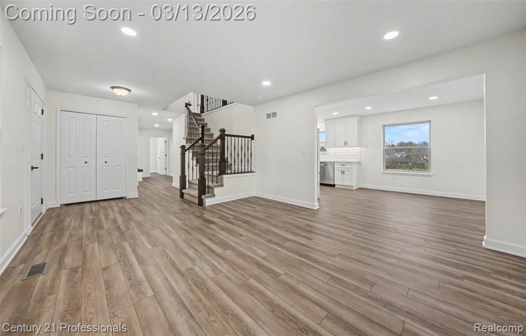 351 Coldiron Drive Rochester Hills, MI 48307 - Photo 13 of 41