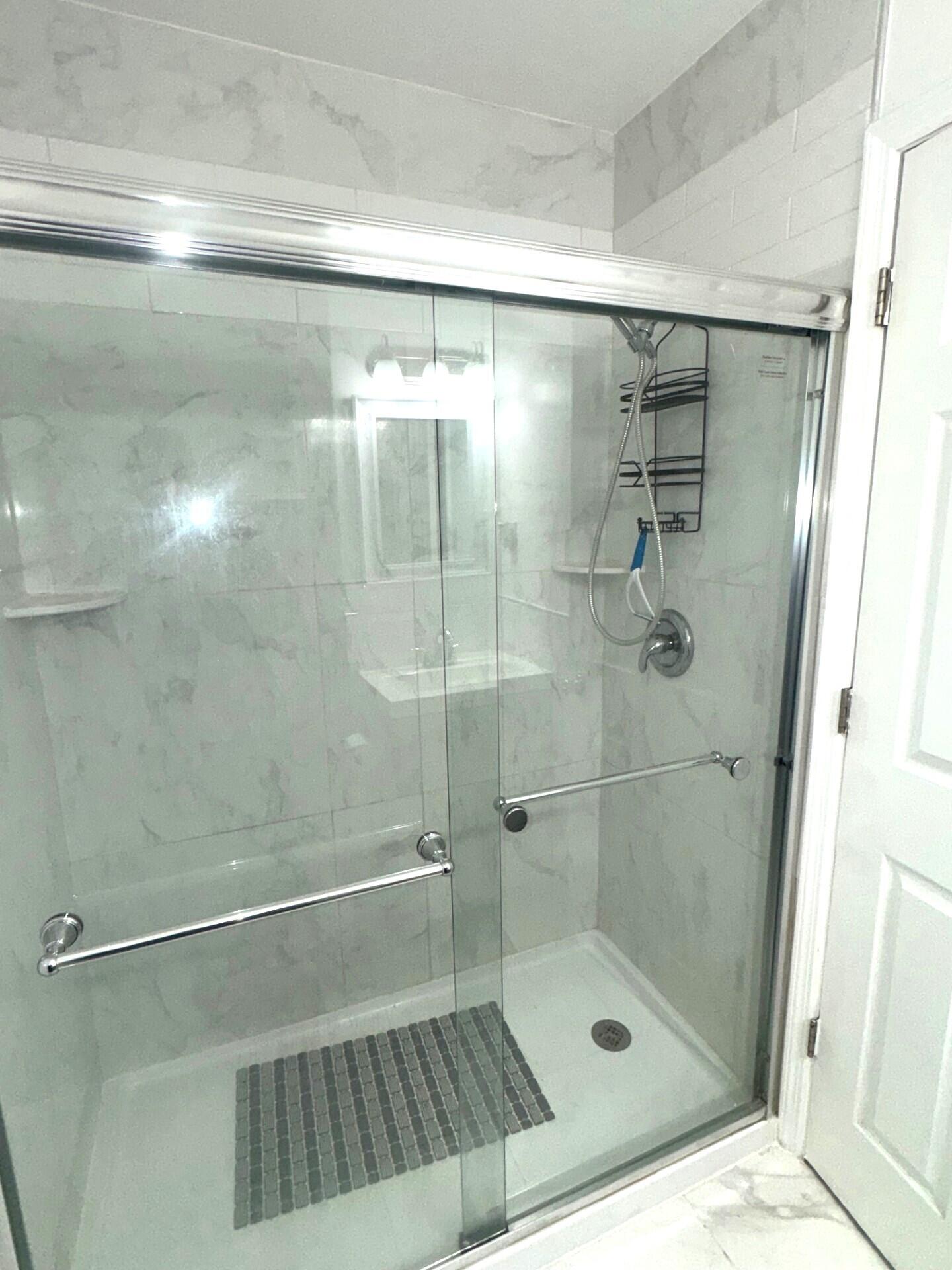 4472 Alden Avenue Stuart, FL 34997 - Photo 15 of 33 Main Bath