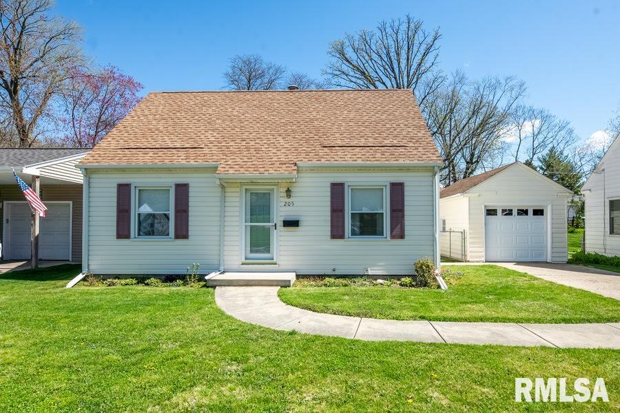 205 West Stonegate Road Peoria, IL 61614 - Photo 11 of 44 Gallery Image 11