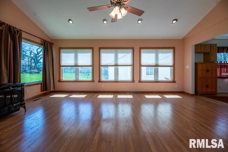 205 West Stonegate Road Peoria, IL 61614 - Photo 13 of 44 Gallery Image 13