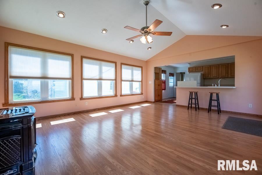 205 West Stonegate Road Peoria, IL 61614 - Photo 15 of 44 Gallery Image 15