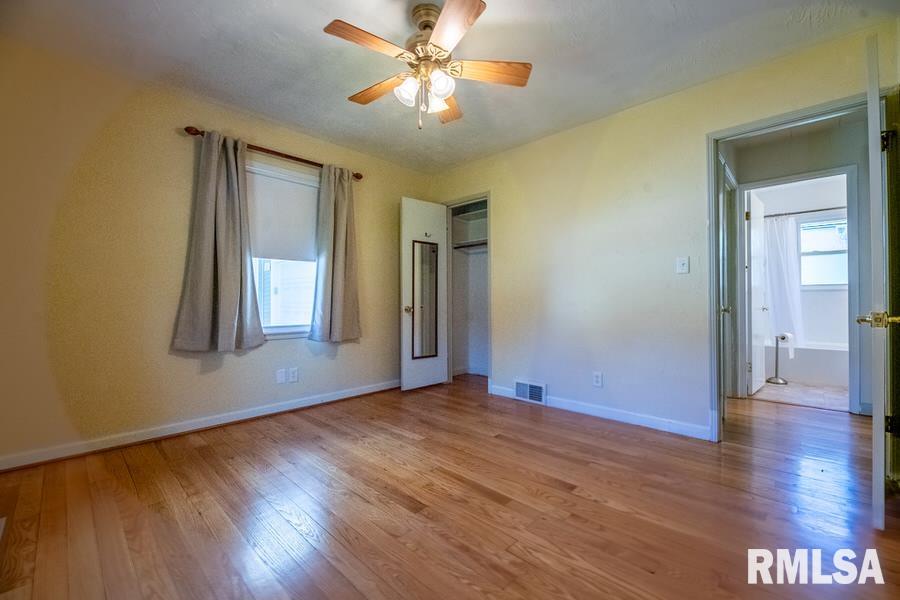 205 West Stonegate Road Peoria, IL 61614 - Photo 33 of 44 Gallery Image 33