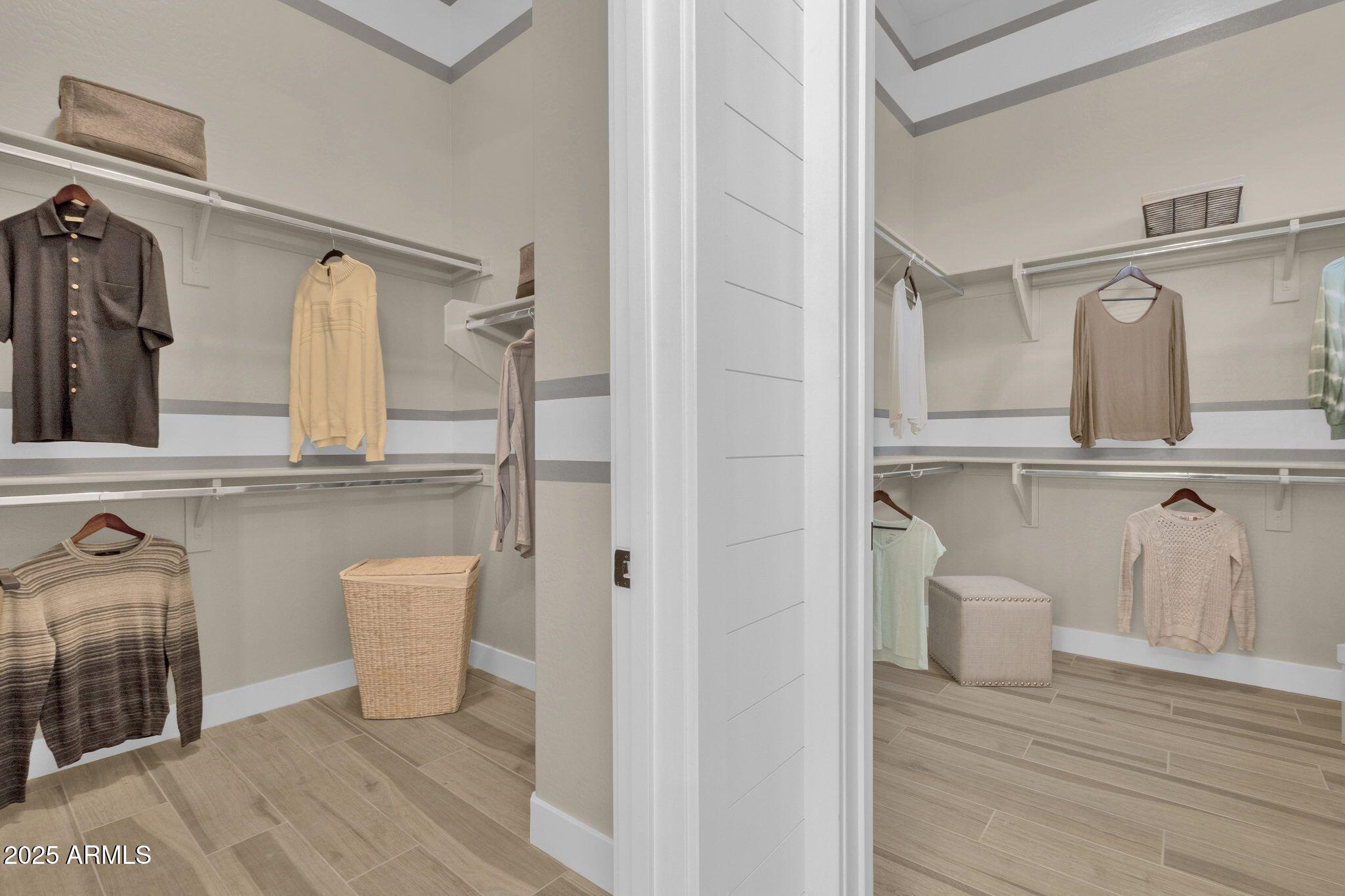 2626 East Russell Street Mesa, AZ 85213 - Photo 12 of 25 a bathroom with a toilet a sink and mirror