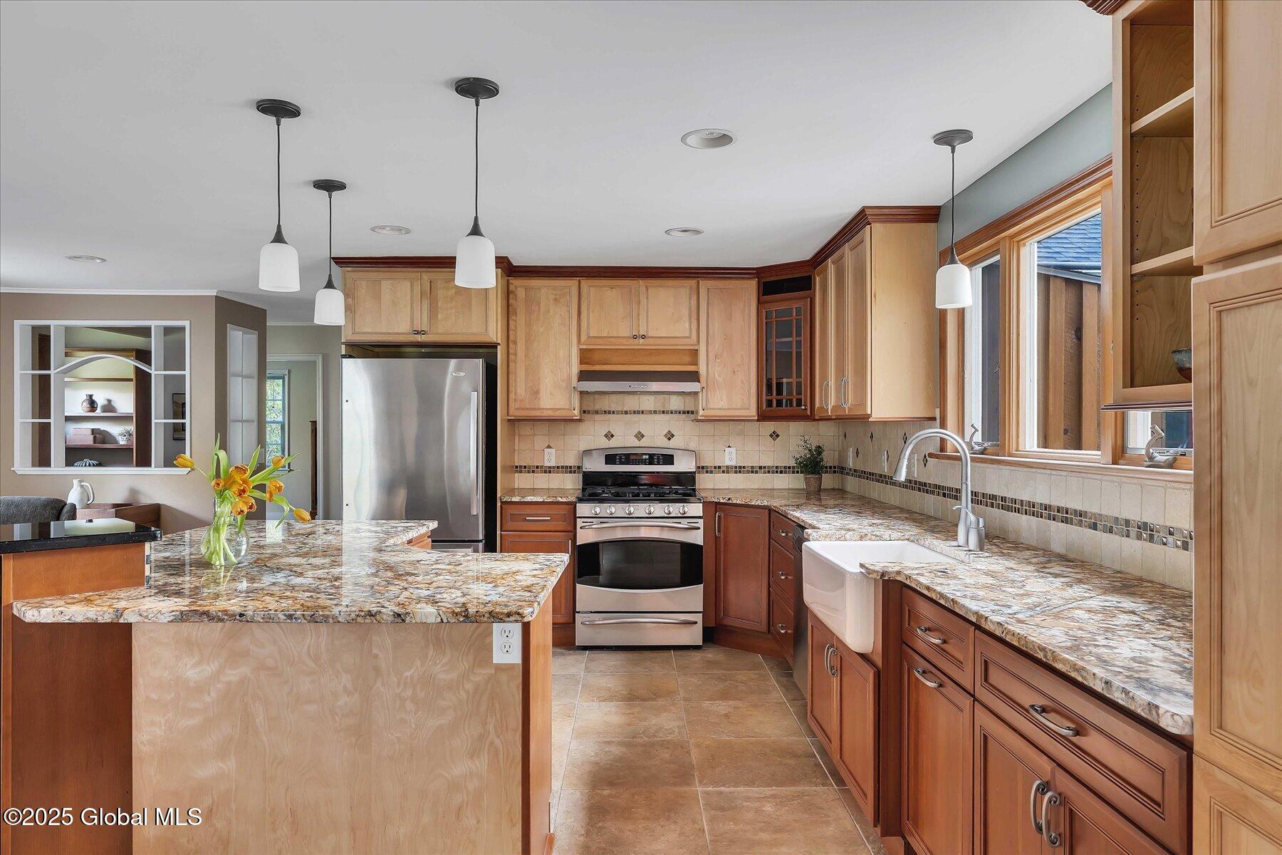 89 Gorman Road Menands, NY 12204 - Photo 15 of 45 Kitchen