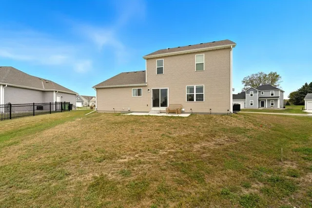 $389,900 | 102 Mary Belle Lane, Beaver Dam, WI 53916