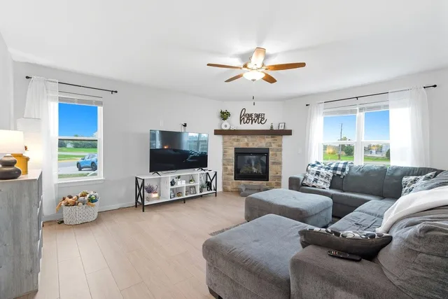 $389,900 | 102 Mary Belle Lane, Beaver Dam, WI 53916