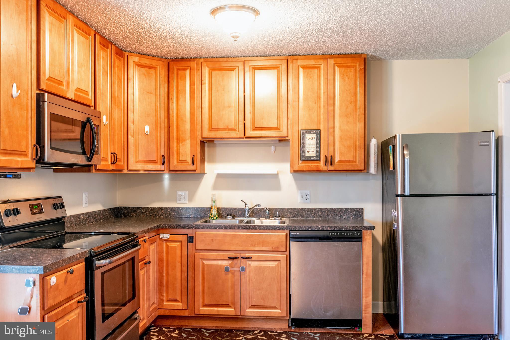 622 Running Fox Road Lusby, MD 20657 - Photo 7 of 46 Nice kitchen layout!