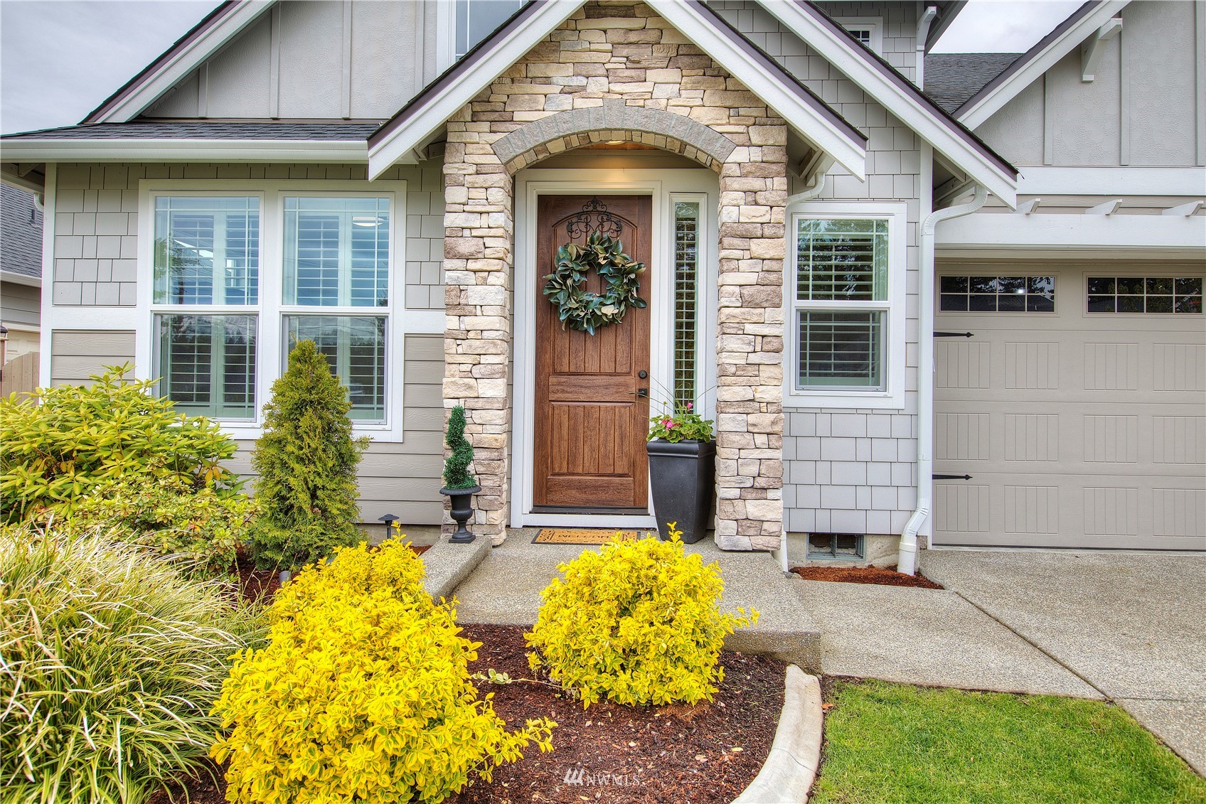 7821 Connells Prairie Road Bonney Lake, WA 98391 - Photo 2 of 31 Gallery Image 2