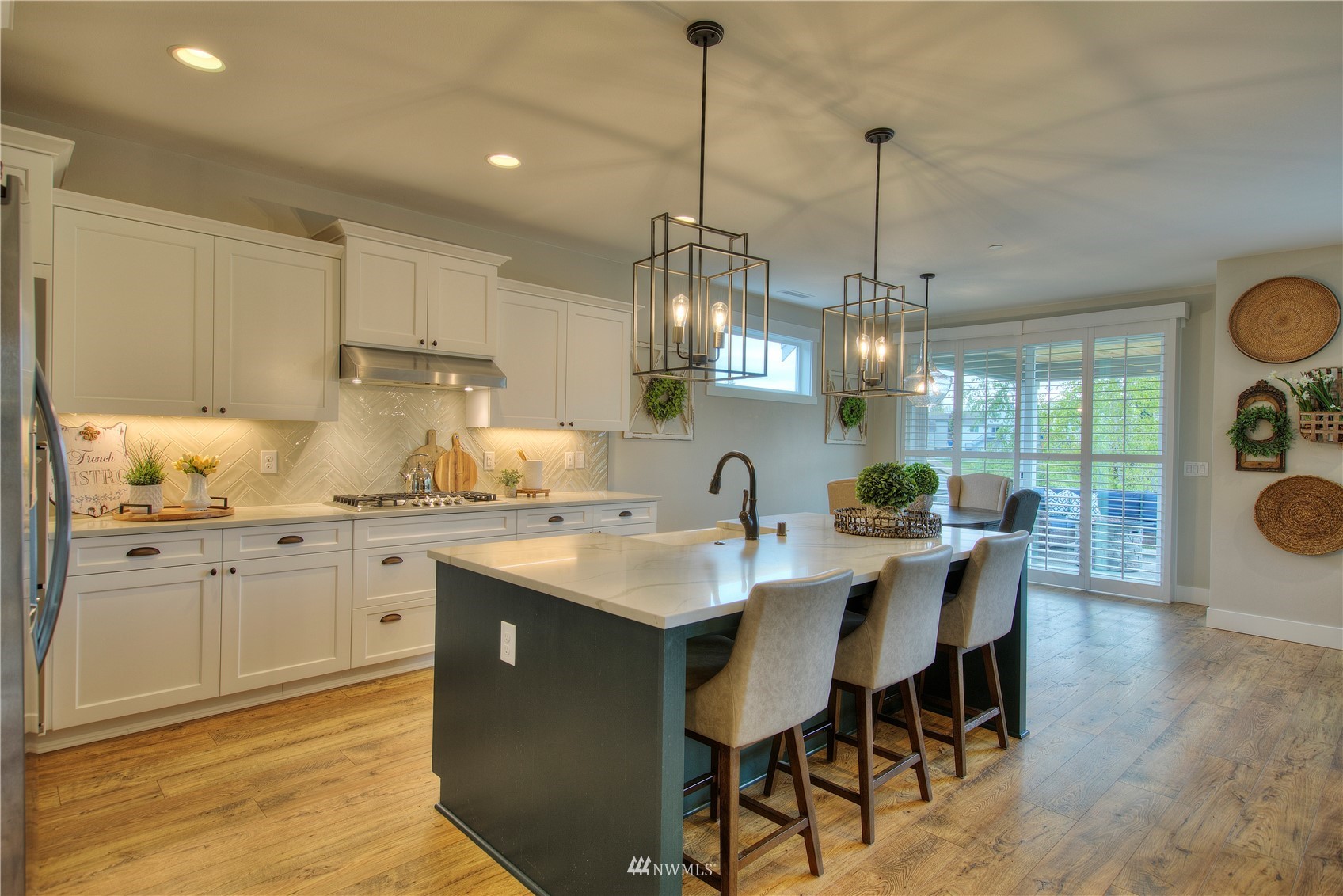 7821 Connells Prairie Road Bonney Lake, WA 98391 - Photo 8 of 31 Gallery Image 8