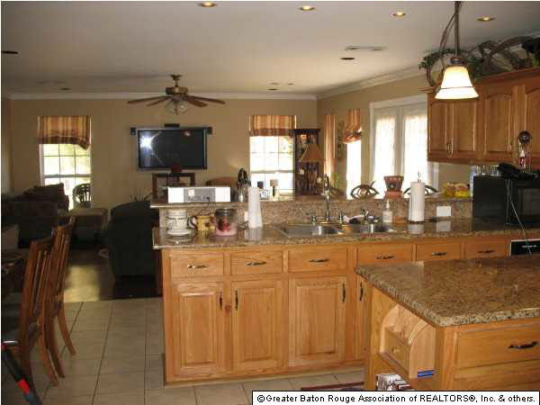 9427 Wild Valley Road Baton Rouge, LA 70810 - Photo 2 of 10