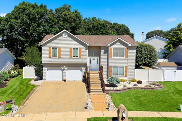$725,000 | 34 Bronia Street, Howell, NJ 07731