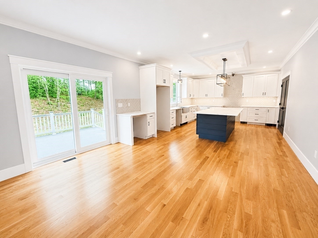 17 Longhill Road Franklin, MA 02038 - Photo 6 of 41