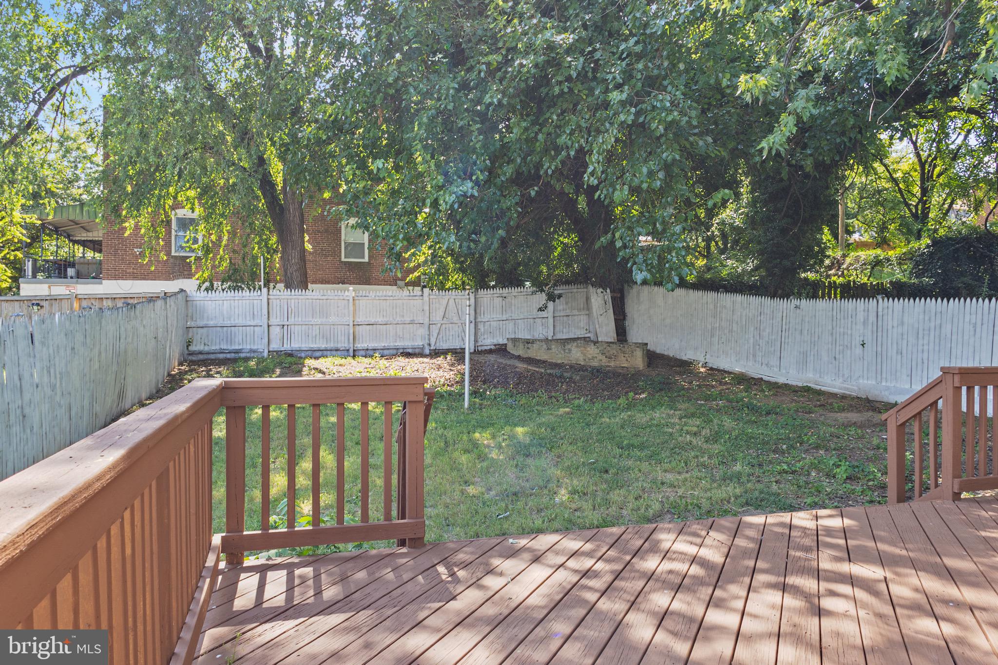 4042 6th Street Baltimore, MD 21225 - Photo 28 of 31 a view of outdoor space and yard