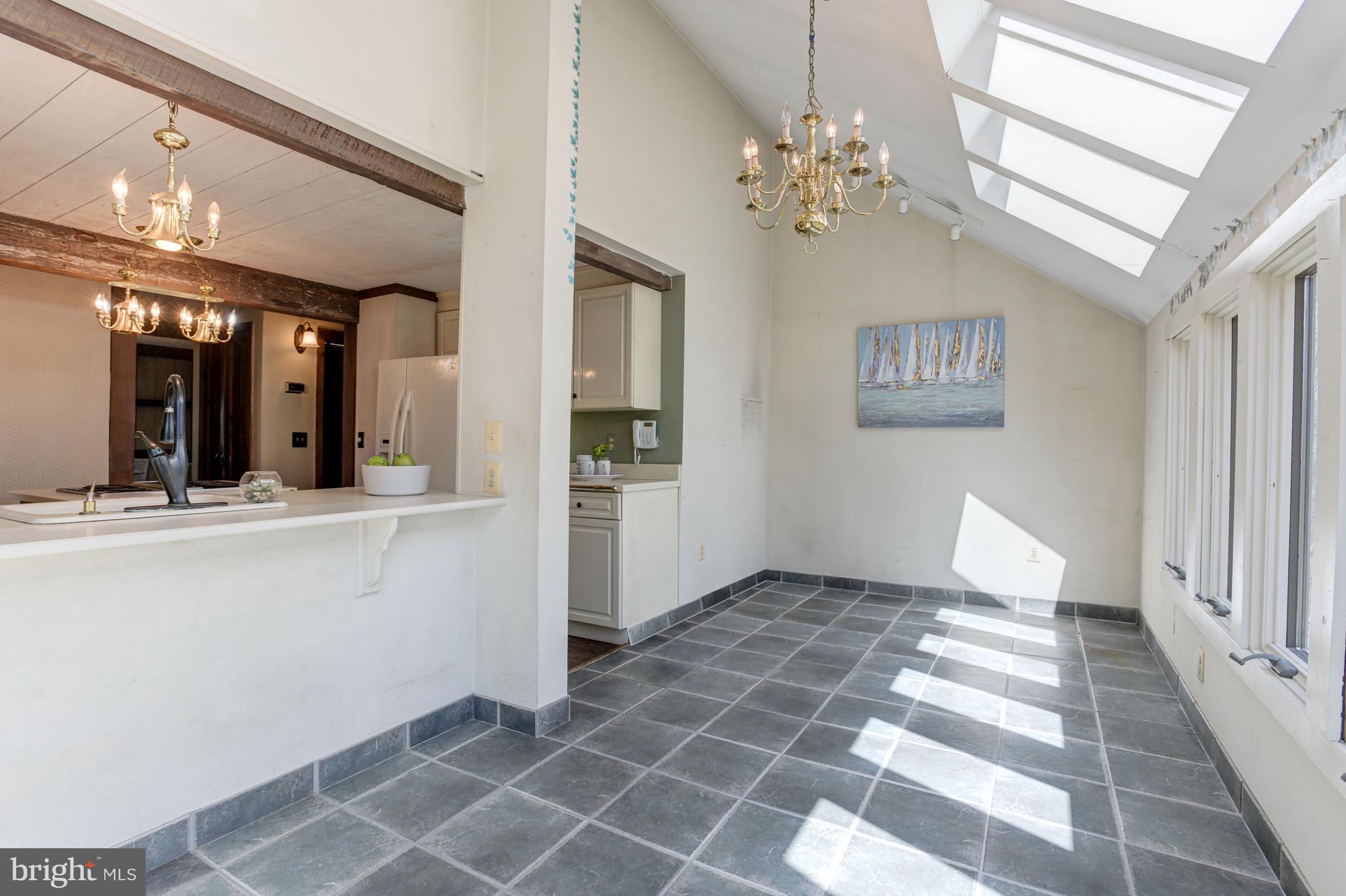 3185 Rolling Road Edgewater, MD 21037 - Photo 21 of 59 Breakfast Room