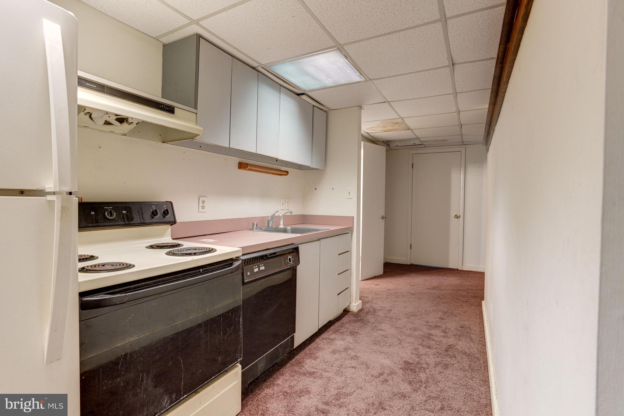 3185 Rolling Road Edgewater, MD 21037 - Photo 50 of 59 Second Kitchen