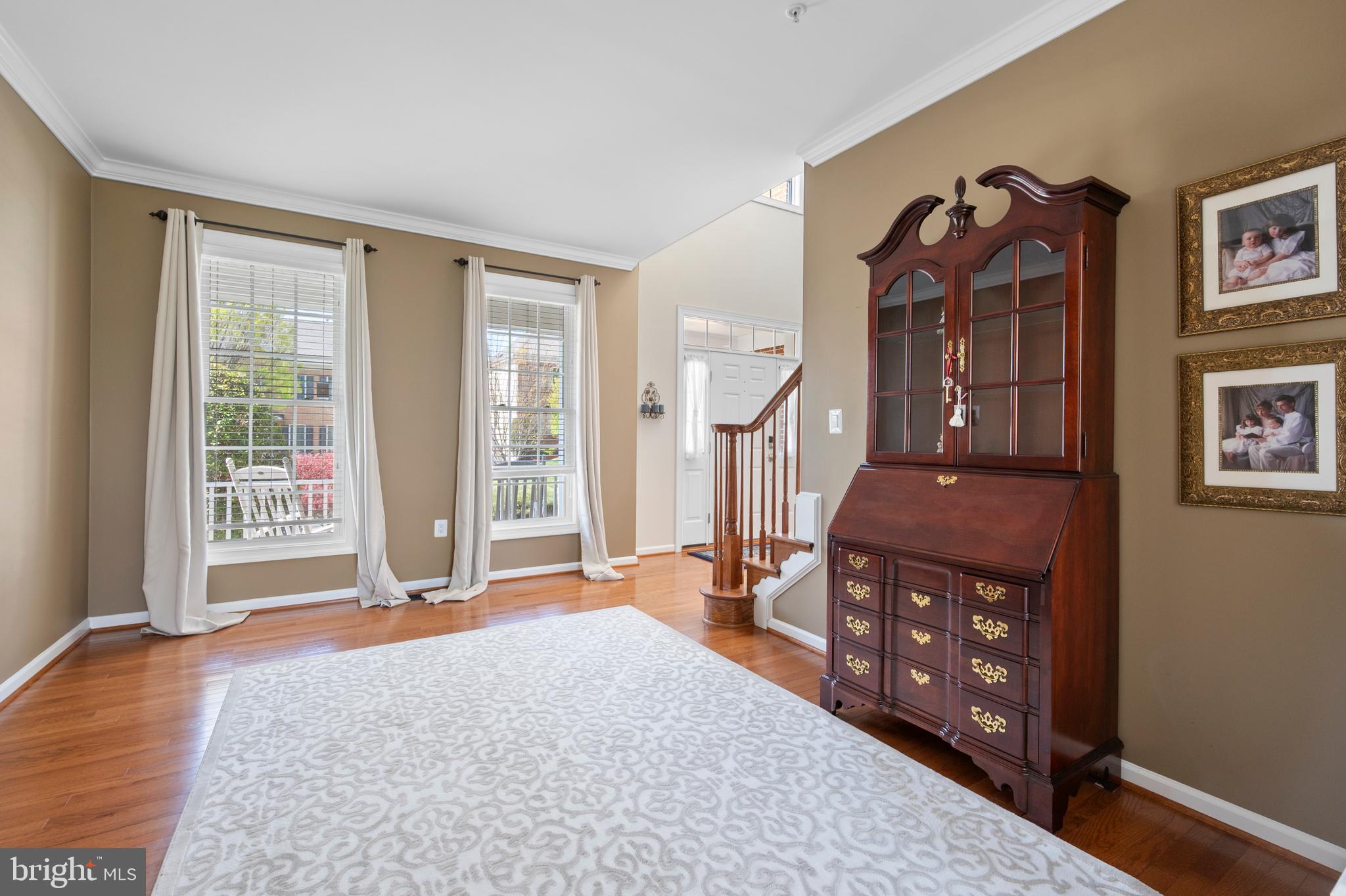 13212 Moonlight Trail Drive Silver Spring, MD 20906 - Photo 32 of 81 Living room