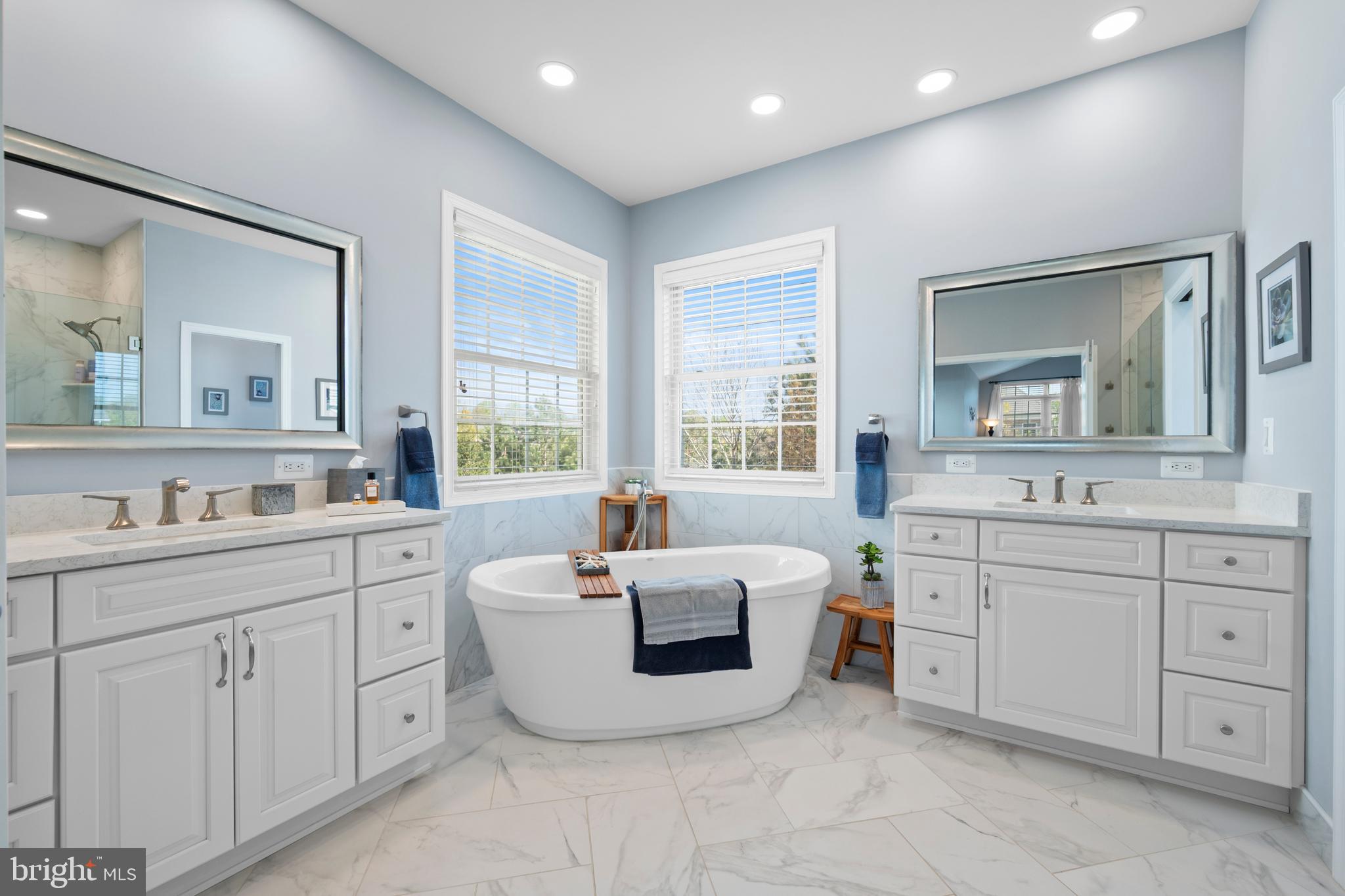 13212 Moonlight Trail Drive Silver Spring, MD 20906 - Photo 42 of 81 Main bathroom