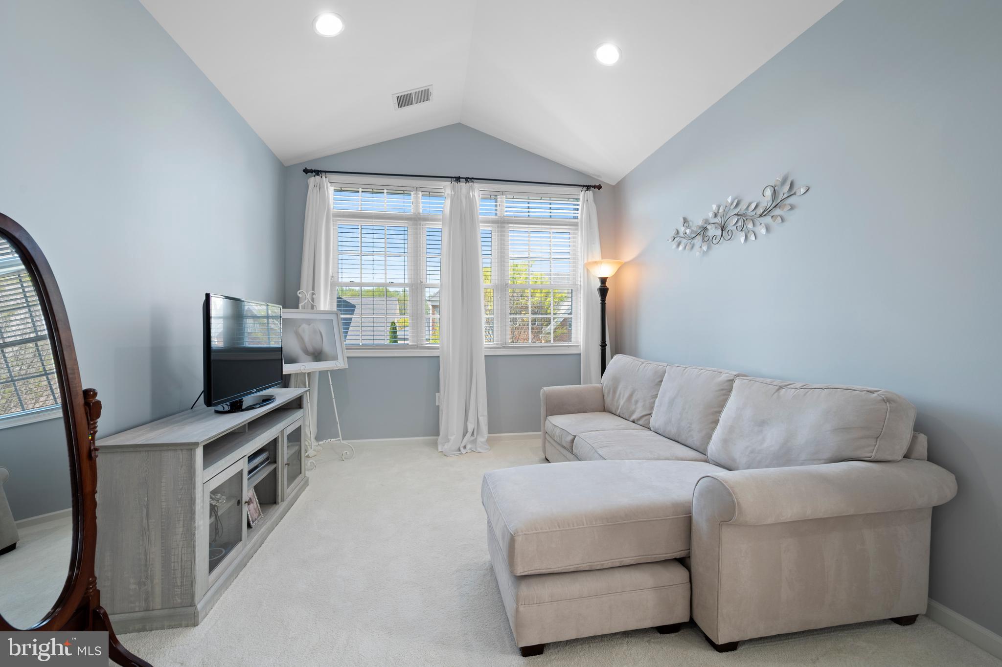 13212 Moonlight Trail Drive Silver Spring, MD 20906 - Photo 46 of 81 Sitting area in main bedroom