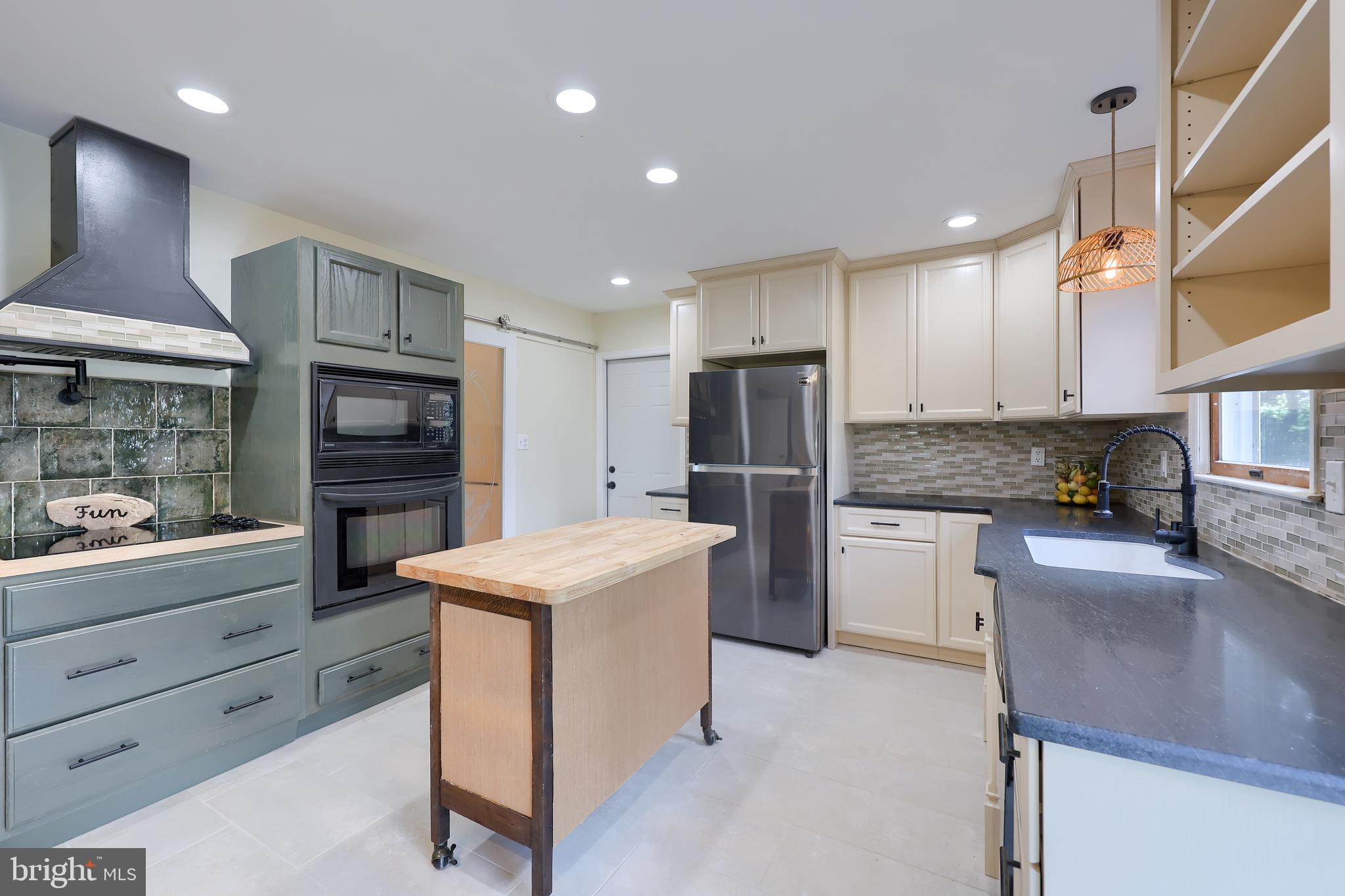 578 Cook Road Delta, PA 17314 - Photo 7 of 51 Gallery Image 7